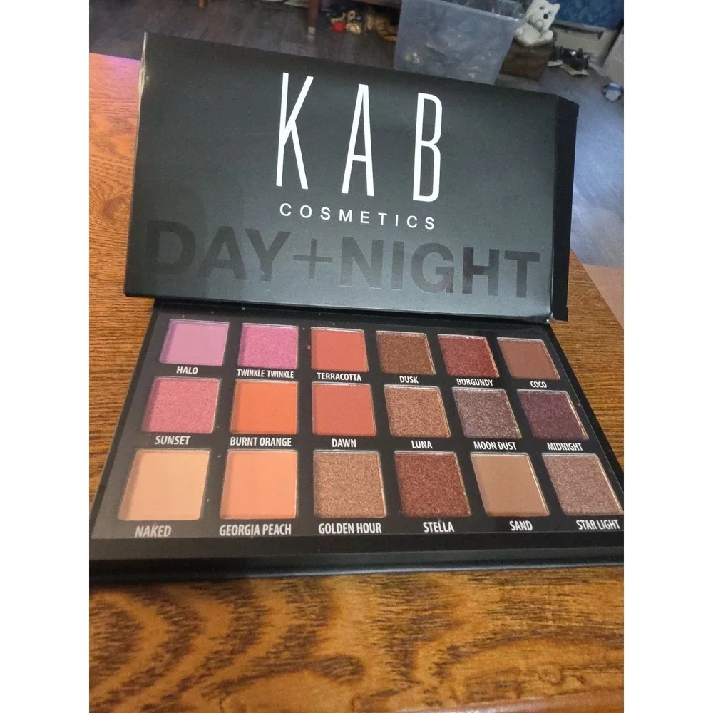 KAB Cosmetics‎ DAY NIGHT Eyeshadow Palette 18 Shades ~ Highly Pigmented